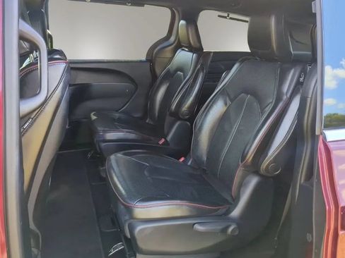 Used 2020 Chrysler Pacifica Limited FWD image 22