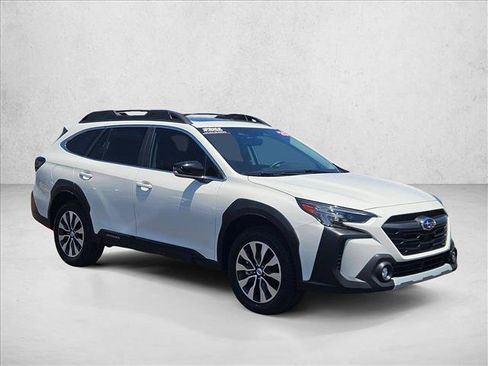 Used 2025 Subaru Outback Limited AWD/4WD image 3