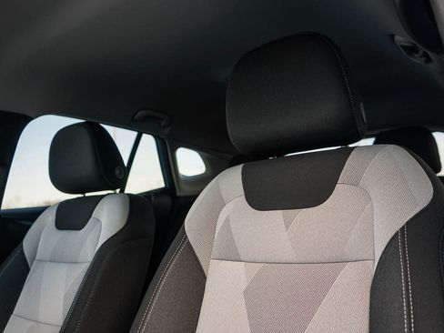 New 2026 Chevrolet Trax LS w/ LS Convenience Package FWD image 18