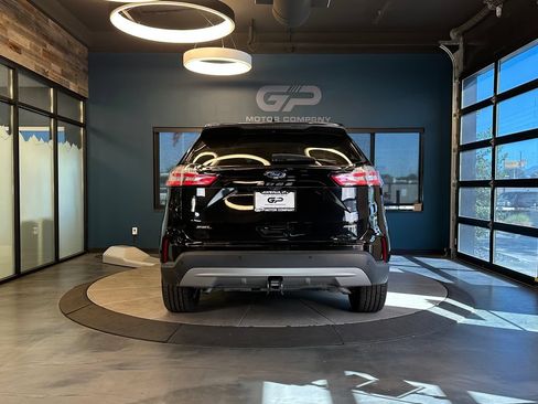 Used 2022 Ford Edge SEL w/ Convenience Package AWD/4WD image 4
