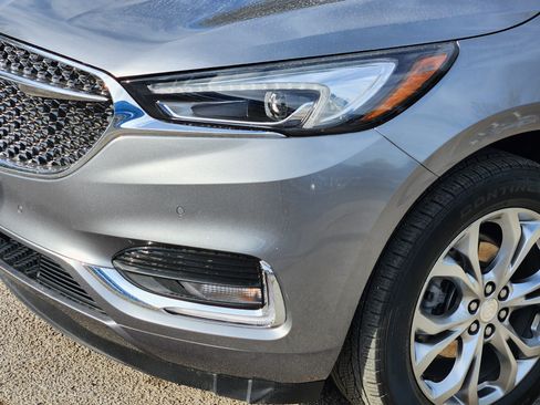 Used 2021 Buick Enclave Avenir w/ Avenir Technology Package image 9