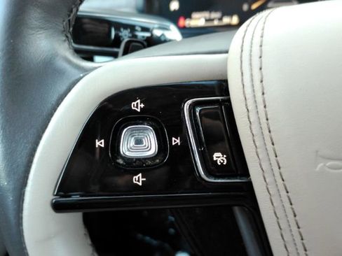 Used 2020 Lincoln Aviator Reserve w/ Equipment Group 201A image 41