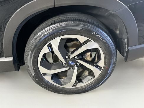 Used 2023 Subaru Forester Touring image 11