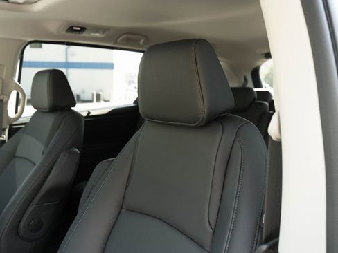 New 2026 Honda Odyssey EX-L image 17