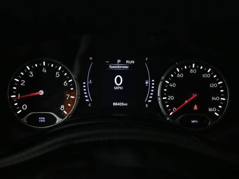 Used 2018 Jeep Renegade Latitude w/ Cold Weather Group AWD/4WD image 9