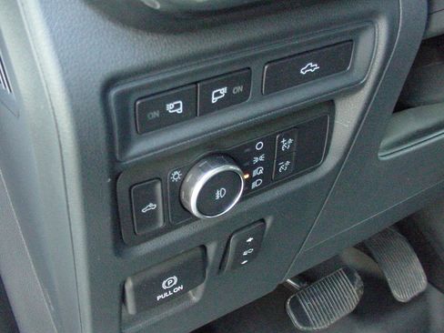 Used 2022 Ford F150 XLT w/ Equipment Group 302A High image 13