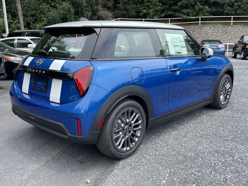 New 2026 MINI Cooper 2-Door Hardtop FWD image 4
