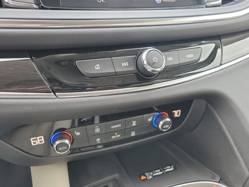 Used 2024 Buick Enclave Essence image 24