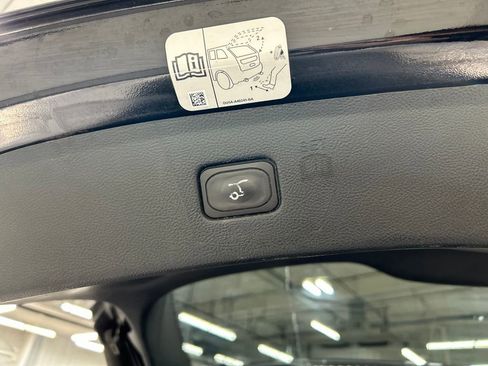Used 2019 Ford Edge ST w/ Equipment Group 401A AWD/4WD image 29
