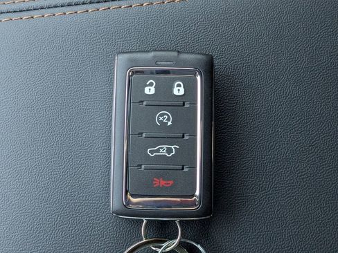 New 2026 Jeep Cherokee Limited image 32