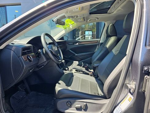 Used 2022 Volkswagen Passat 2.0T FWD image 20
