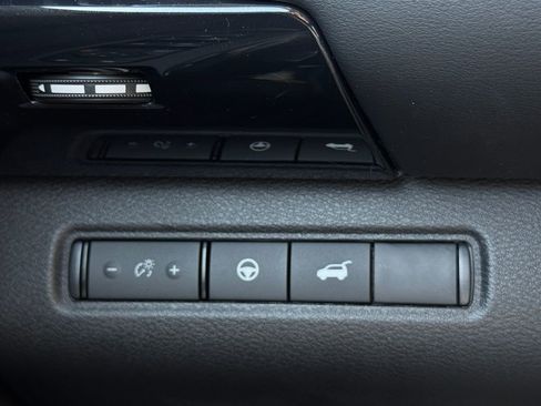 New 2026 Nissan Pathfinder SV image 17