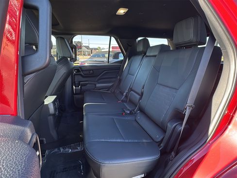 Used 2025 Toyota 4Runner TRD Off-Road Premium image 12