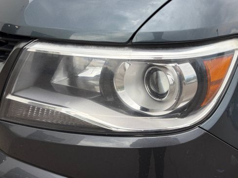 Used 2015 Chevrolet Colorado LT w/ Luxury Package AWD/4WD image 9