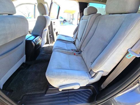 Used 2018 Toyota Sequoia SR5 w/ Carpet Mat Package image 10