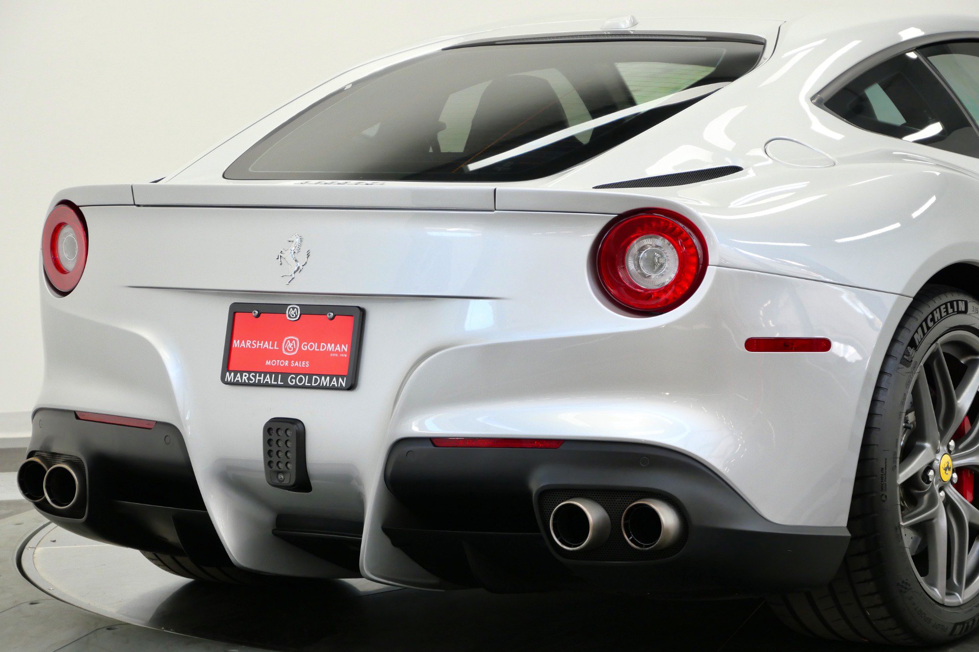 Used 2015 Ferrari F12 Berlinetta RWD image 49