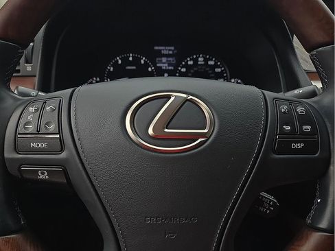 Used 2016 Lexus LS 460 AWD w/ Comfort Package image 19