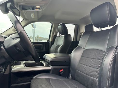 Used 2018 RAM 1500 Sport image 10