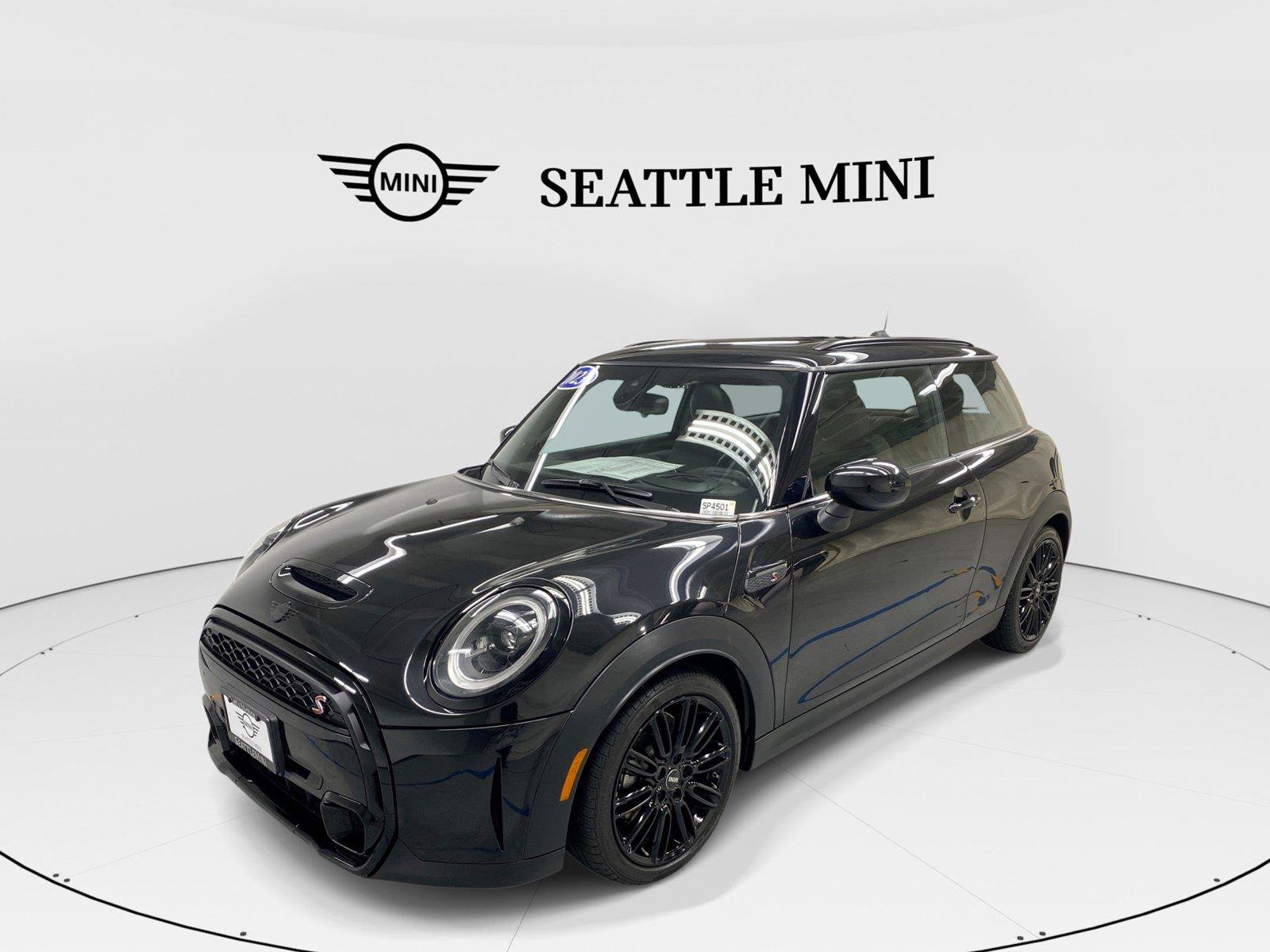 Used 2023 MINI Cooper S FWD image 1