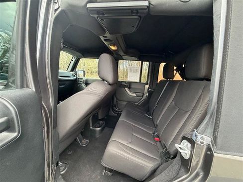 Used 2017 Jeep Wrangler Unlimited Sport w/ Quick Order Package 24S AWD/4WD image 22