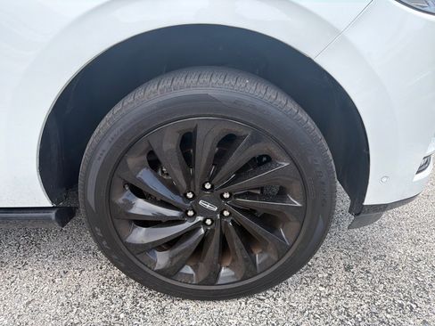 Used 2021 Lincoln Navigator L Reserve AWD/4WD image 4