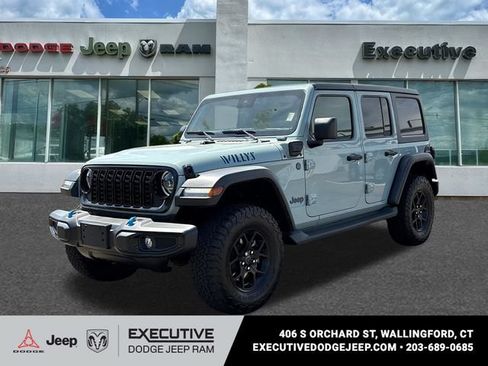 Used 2024 Jeep Wrangler Unlimited AWD/4WD image 1