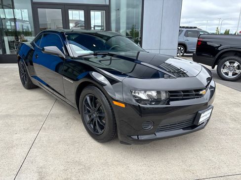 Used 2015 Chevrolet Camaro LS RWD image 3