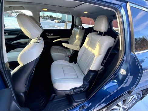 Used 2022 Subaru Ascent Limited w/ Technology Package image 21