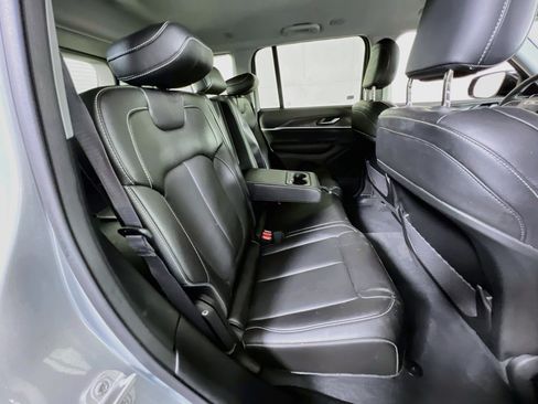 Used 2023 Jeep Grand Cherokee Limited AWD/4WD image 26