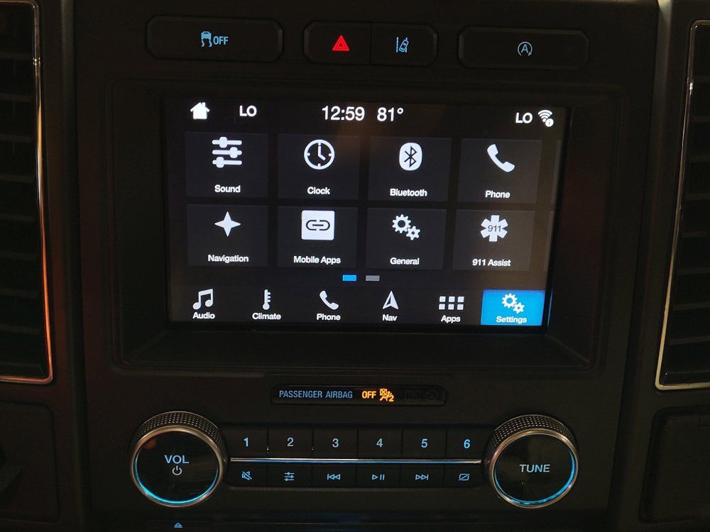 Used 2018 Ford Expedition Max Limited w/ Equipment Group 301A RWD image 25