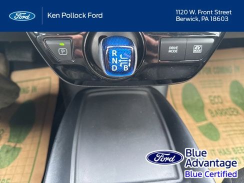 Used 2022 Toyota Prius LE image 23