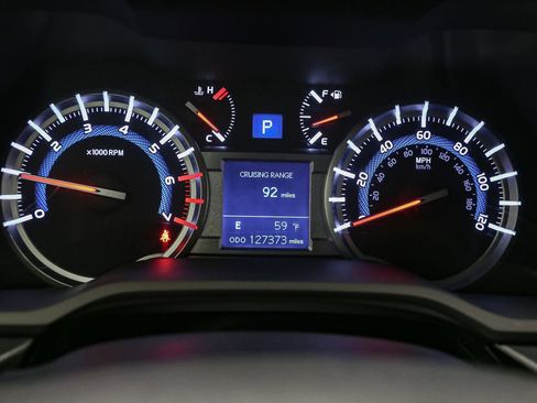 Used 2017 Toyota 4Runner SR5 AWD/4WD image 34