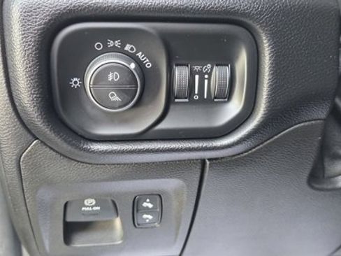 Used 2019 RAM 1500 Laramie image 16