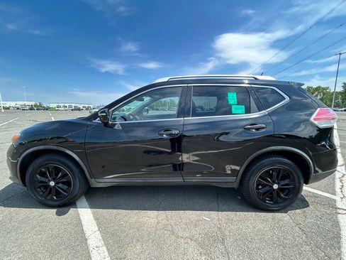 Used 2015 Nissan Rogue SV AWD/4WD image 4