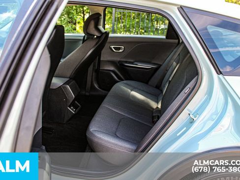 Used 2025 Kia K4 FWD image 17