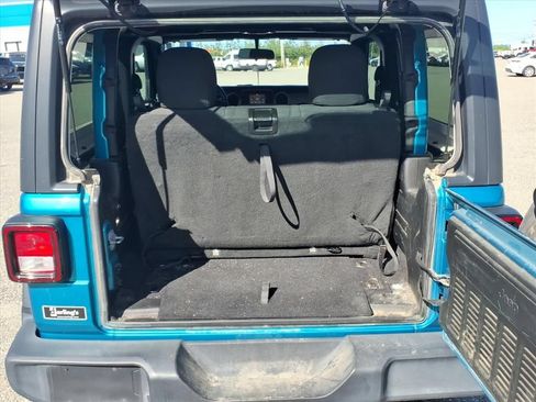Used 2020 Jeep Wrangler Sport AWD/4WD image 9