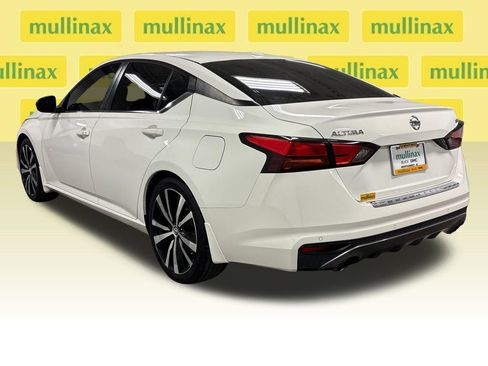 Used 2020 Nissan Altima 2.5 SR w/ Premium Package FWD image 14