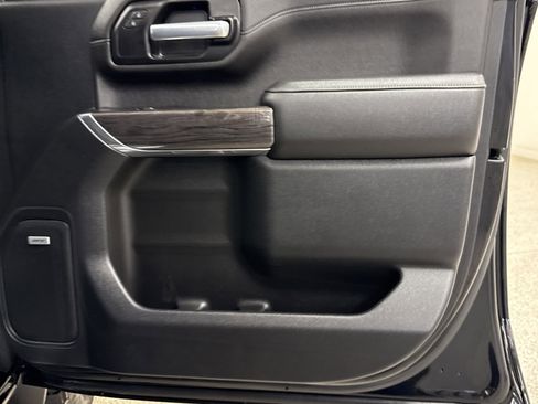 Used 2021 Chevrolet Silverado 2500 LTZ w/ LTZ Plus Package image 29