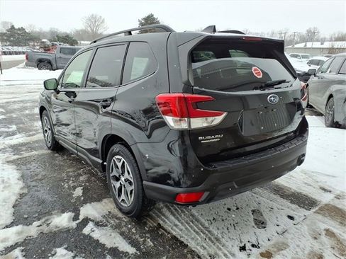 Used 2019 Subaru Forester Premium image 23