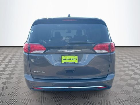 Used 2020 Chrysler Pacifica Touring-L Plus w/ Tire & Wheel Group FWD image 33