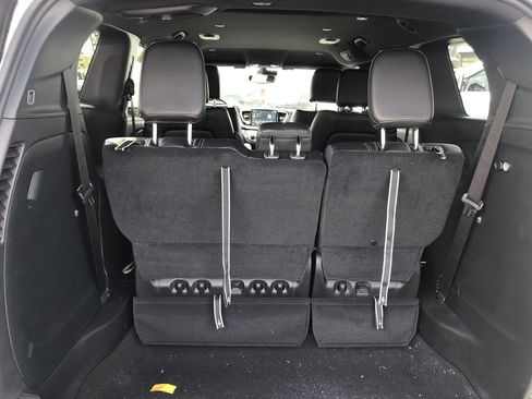 New 2026 Chrysler Pacifica Select image 9