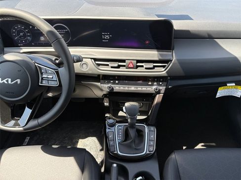 New 2025 Kia Seltos EX w/ EX Sunroof Package image 11