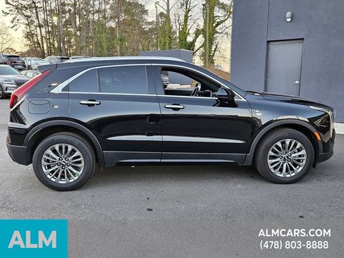 Used 2025 Cadillac XT4 Premium Luxury image 11