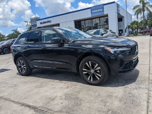 New 2025 Volvo XC60 T8 Core image 2