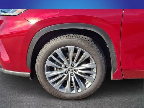 Used 2021 Toyota Highlander Platinum FWD image 7