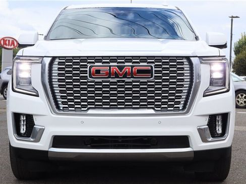 Used 2023 GMC Yukon Denali AWD/4WD image 8