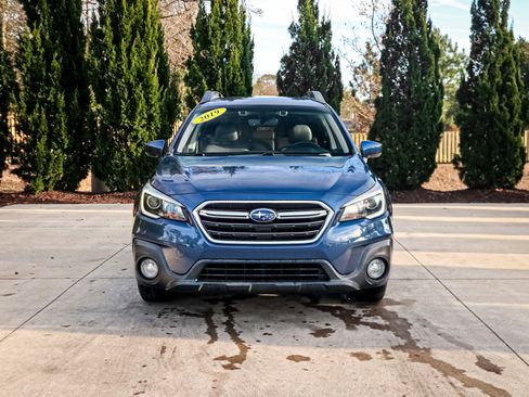 Used 2019 Subaru Outback 2.5i Premium image 3