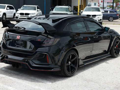 Used 2017 Honda Civic Type R image 7