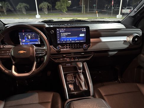 Used 2023 Chevrolet Colorado LT w/ LT Convenience Package III image 27