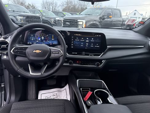 Used 2025 Chevrolet Equinox LT image 14